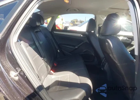 2021 Volkswagen Passat 2.0T Se z USA, uszkodzony, nr VIN 1VWSA7A30MC001237